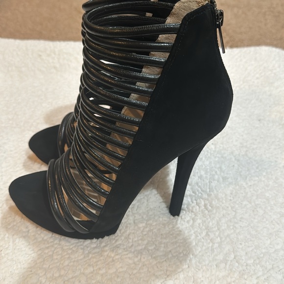 Michael Kors platform heels - Picture 2 of 6
